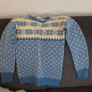 Blue Patterned Womens WoolSweater. VINTAGE
